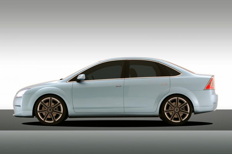  Ford Focus Concept 2004 года  (фото 3 из 14)